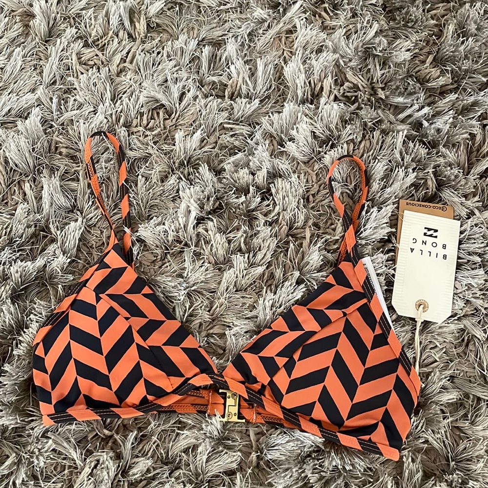 Billabong NWT Cross Step top S